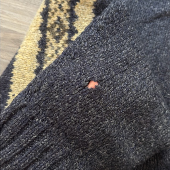 Vintage Abercrombie & Fitch Crewneck Sweater %100 Wool Y2K (See Description) - Picture 13 of 13